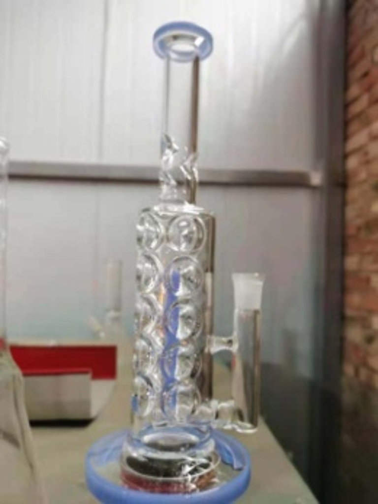 DENTED – GLASS WATER PIPE – 12-INCH – 1CT – GB0323 – [MSRP: $70]