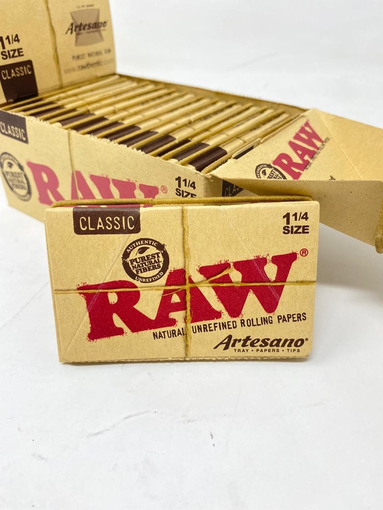 RAW – ROLLING PAPERS – ARTESANO CLASSIC – 1 1/4 – 15CT DSPL – [MSRP: $5.50 EACH]