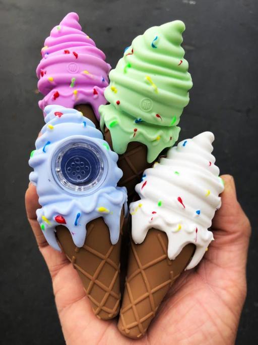 ICE CREAM HYBRID PIPE – SILICON WATER PIPES – MULTI-COLOR – 1CT – SL46 – [MSRP: $11.50]